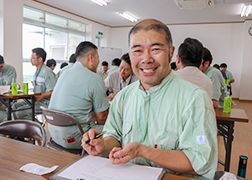 社内木鶏会の様子