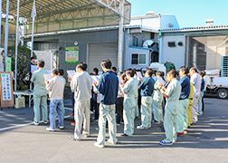 朝礼の様子