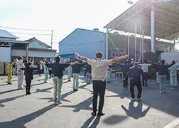朝礼の様子