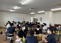 社内木鶏会の様子